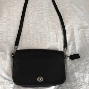 VINTAGE genuine Coach black leather lock crossbody
